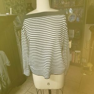 Everlane striped sweater long sleeve size large black and white stripes